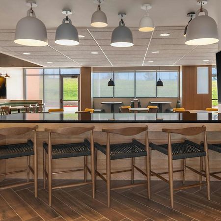 Fairfield By Marriott Inn & Suites Kansas City At The Legends Exterior foto