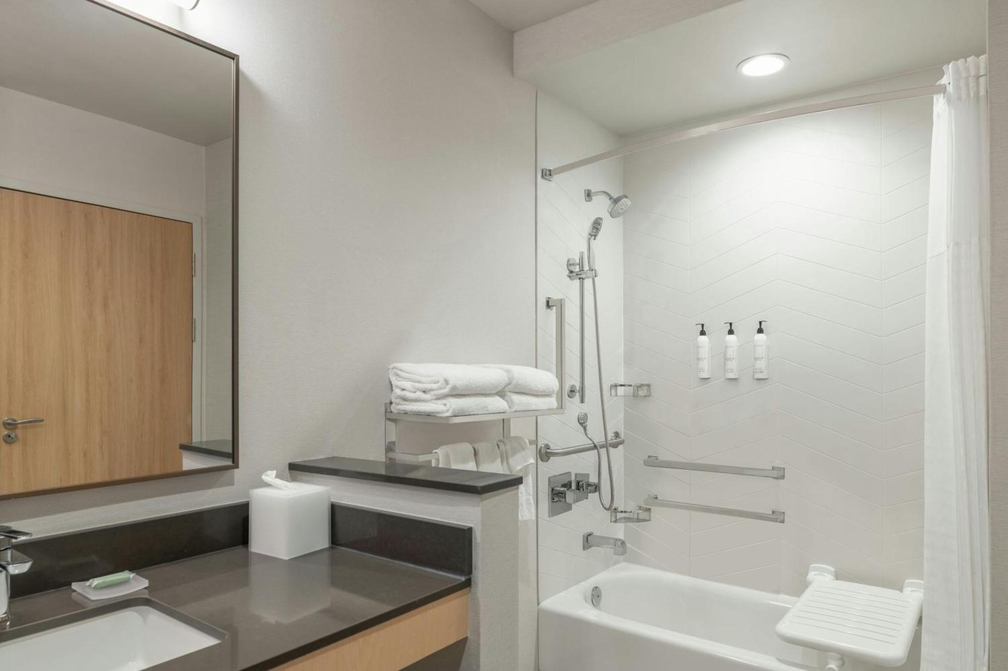 Fairfield By Marriott Inn & Suites Kansas City At The Legends Exterior foto